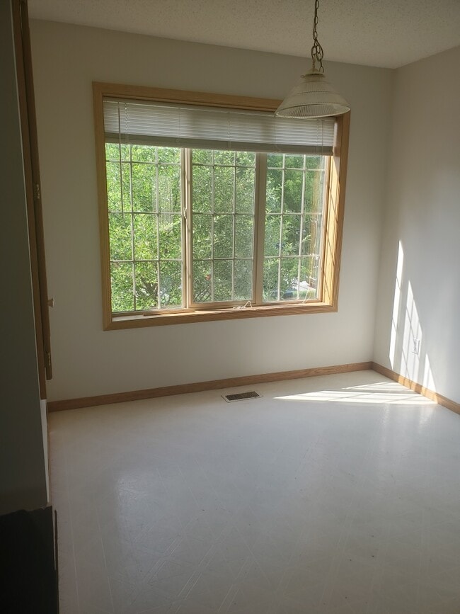 Building Photo - 1157 Atwood St S