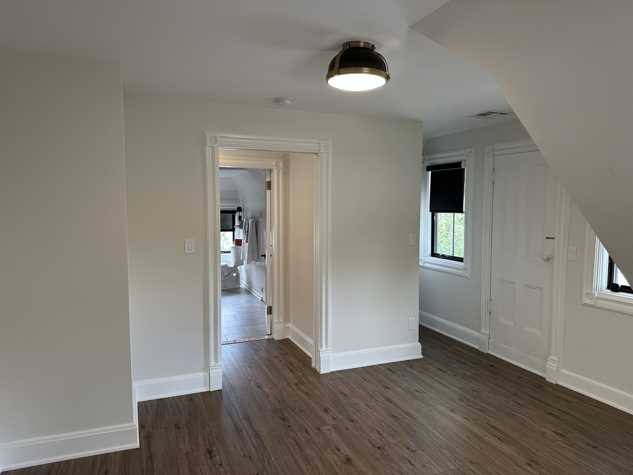 Building Photo - 60 Maple Ave