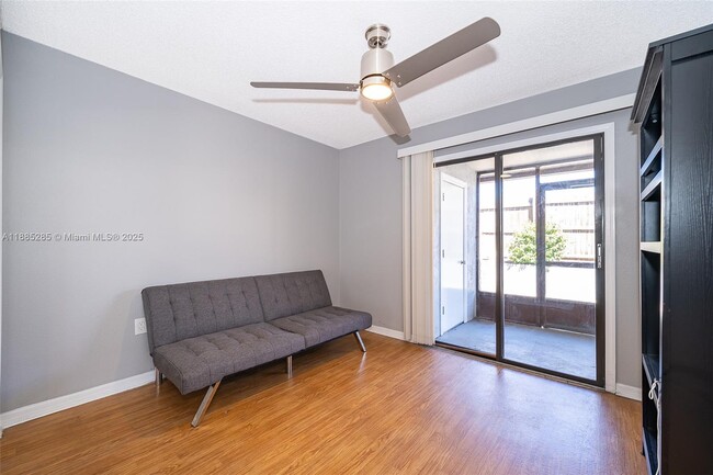 Building Photo - 1306 Vine St