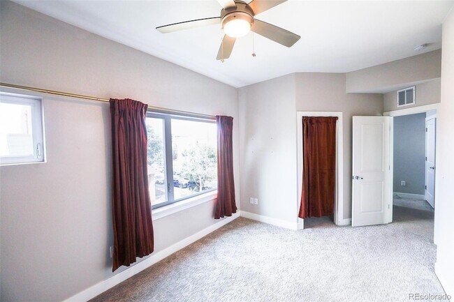 Building Photo - 1373 Knox Ct