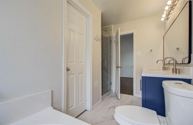 Building Photo - 21903 Silverfield Park Ln