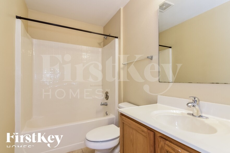 Building Photo - 3634 Queens Cove Blvd