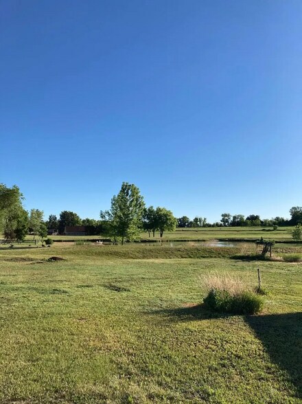 Building Photo - 2636 Terry Lake Rd