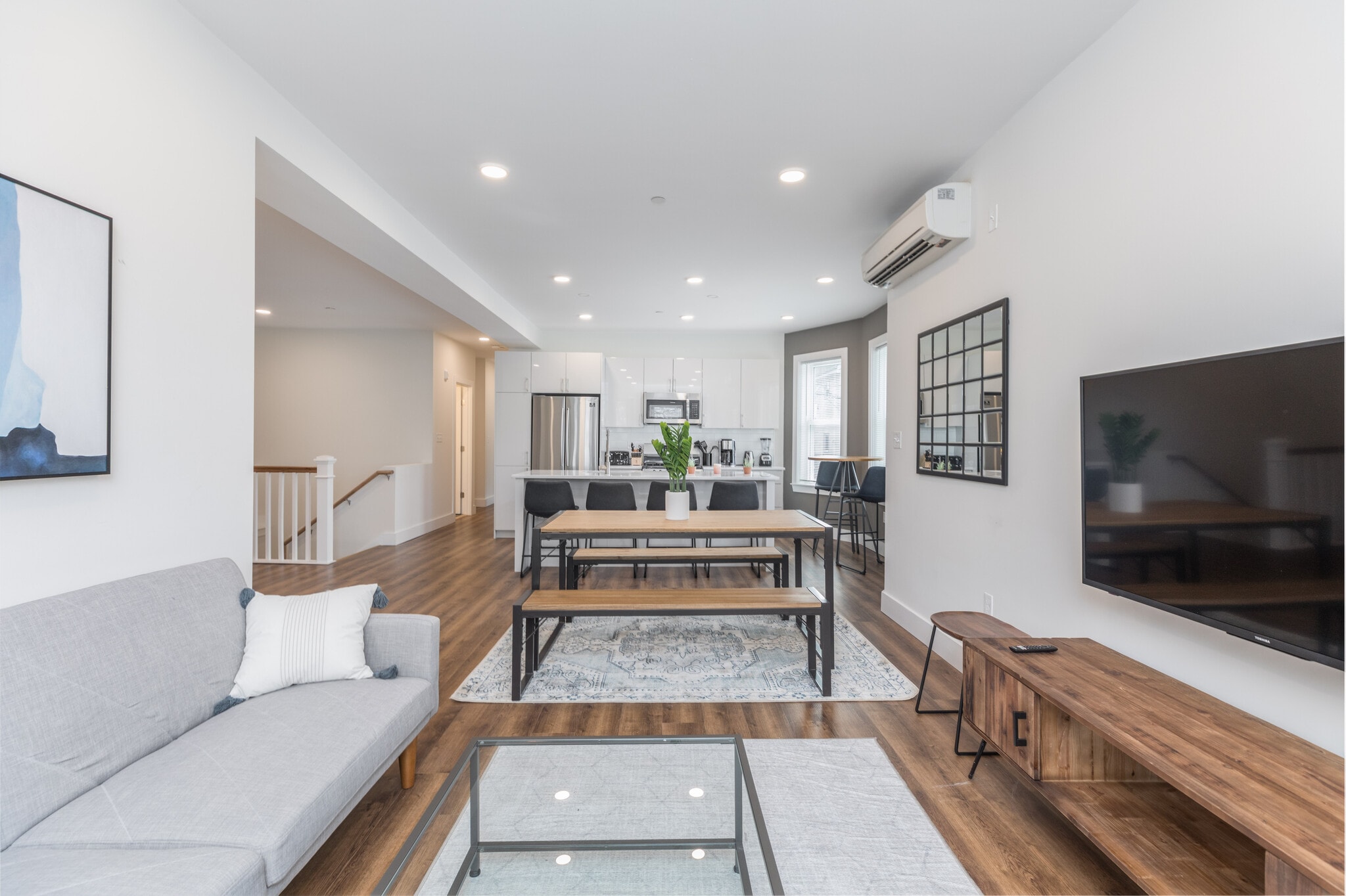 Building Photo - 843 Columbia Rd