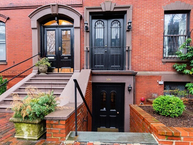 Building Photo - 105 Marlborough St