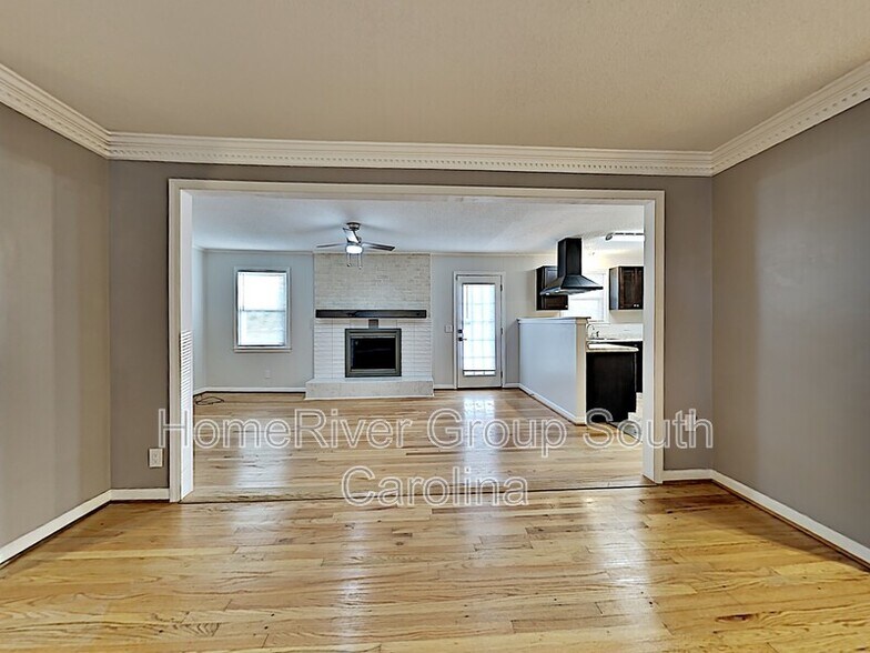 Building Photo - 7908 Tradd St