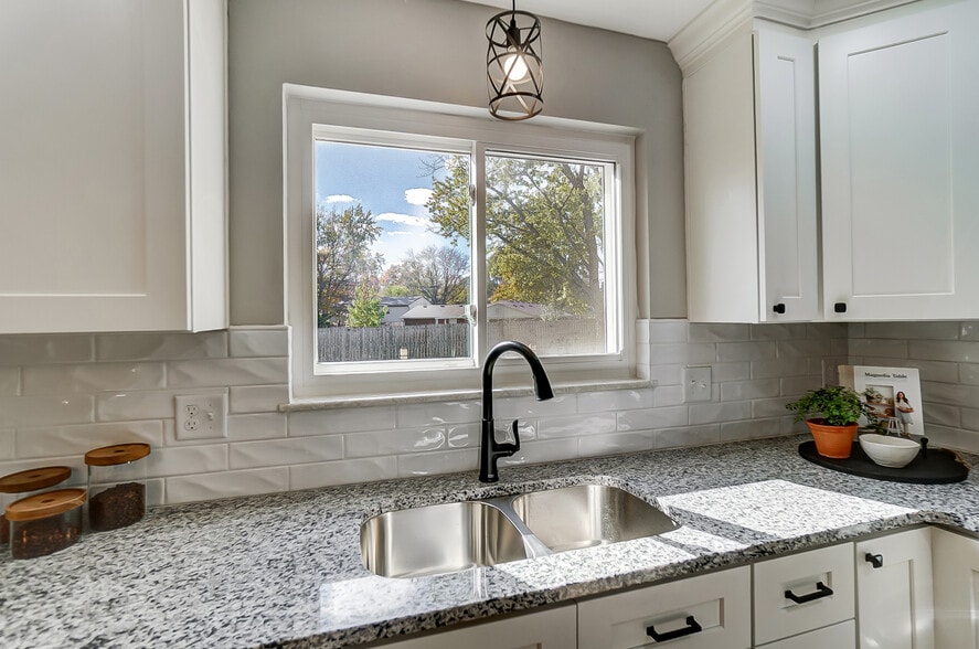 Building Photo - 271 Albright Dr