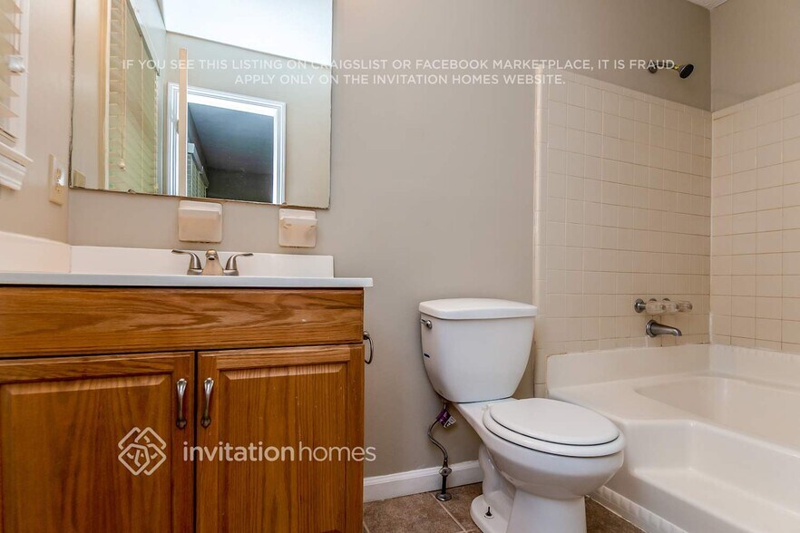 Building Photo - 155 Pilgrim Way