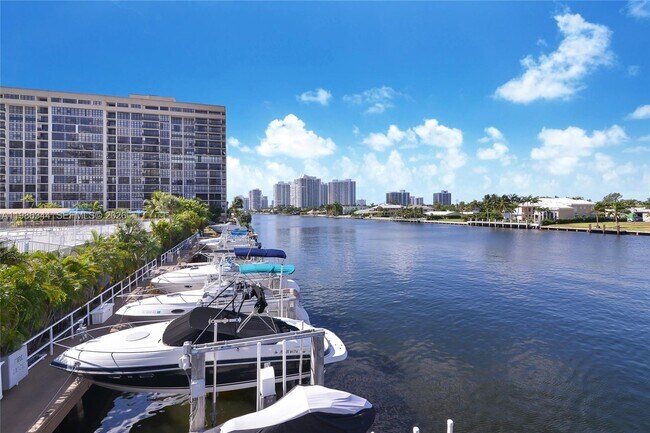 Building Photo - 1985 S Ocean Dr