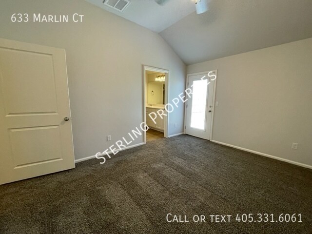 Building Photo - 633 Marlin Ct