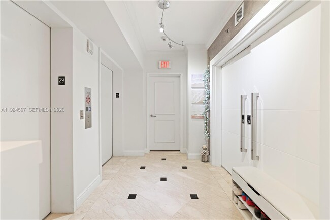 Building Photo - 3101 S Ocean Dr