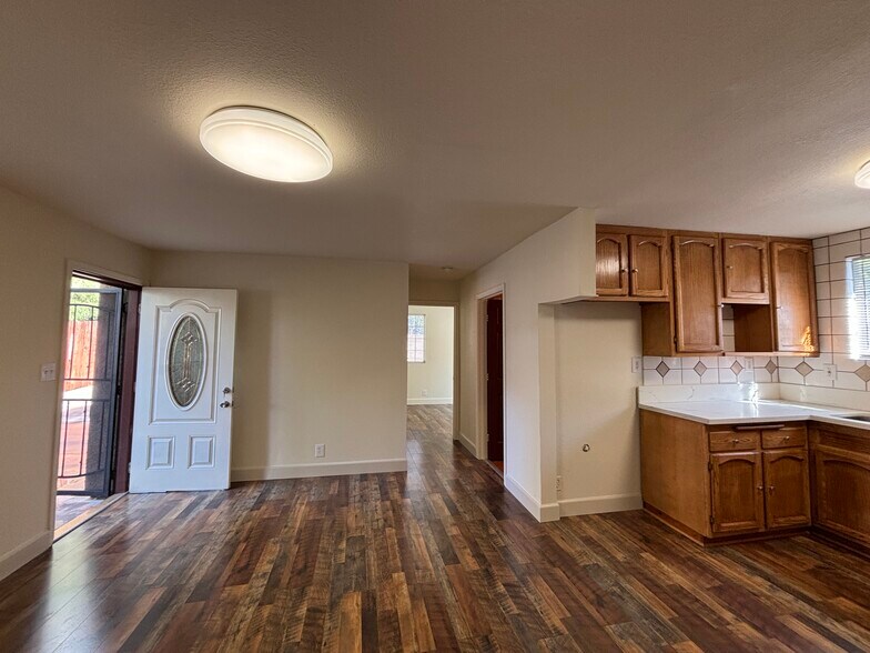 Building Photo - 12646 Ralston Ave