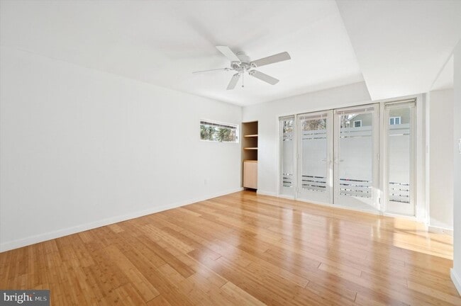 Building Photo - 29 Rolling Rd