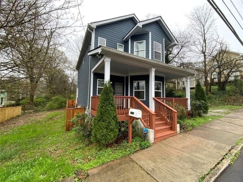 Building Photo - 294 SW Bass