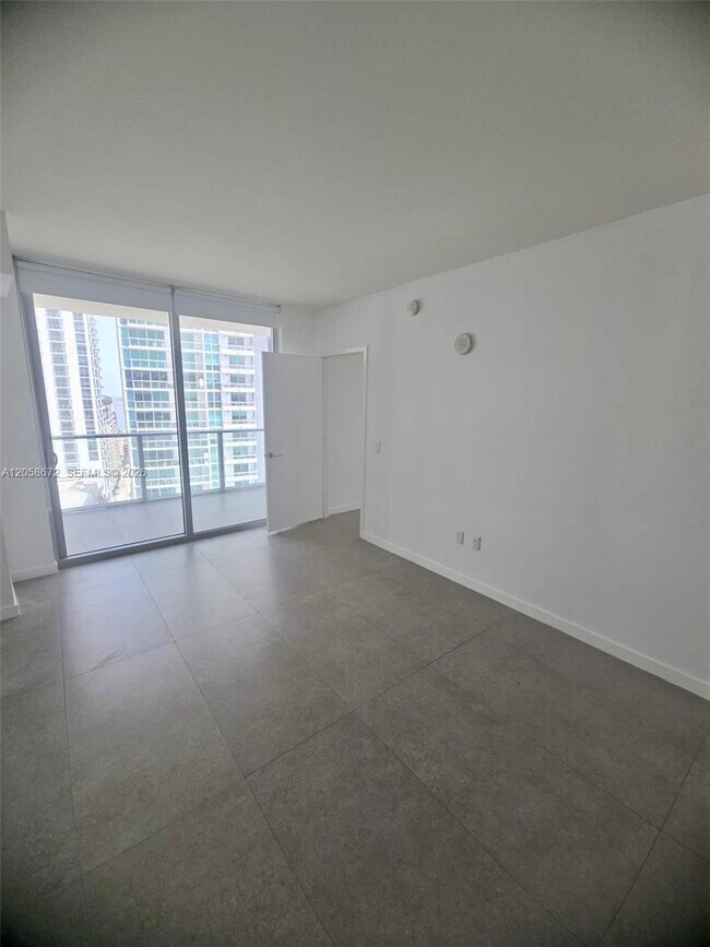Building Photo - 1100 S Miami Ave