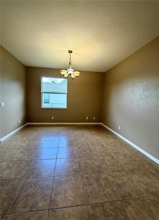 Building Photo - 1204 S San Mateo Dr