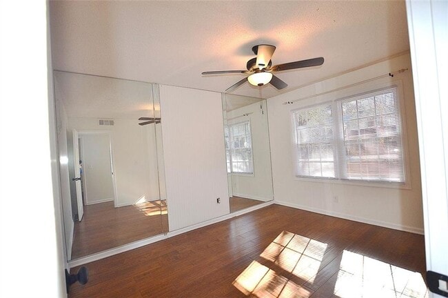 Building Photo - 2085 Sand Wedge Cir