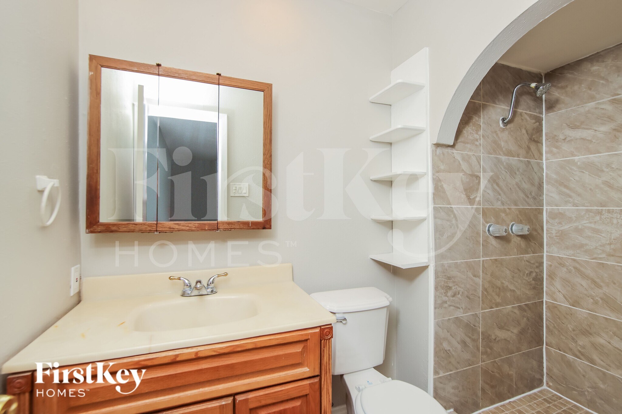 Building Photo - 2617 Branch Oaks Dr