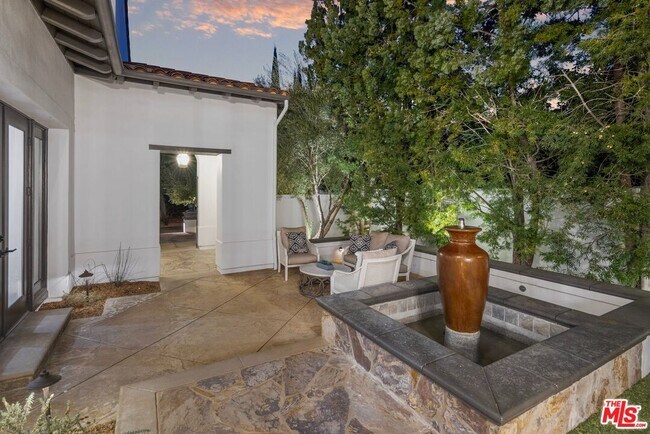 Building Photo - 4234 Prado De Los Pajaros