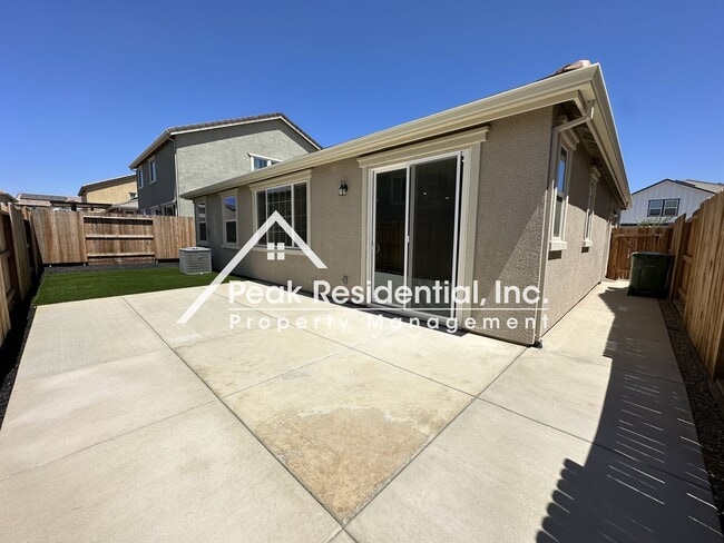 Building Photo - Brand New 3bd/2ba Folsom Home-Must See!