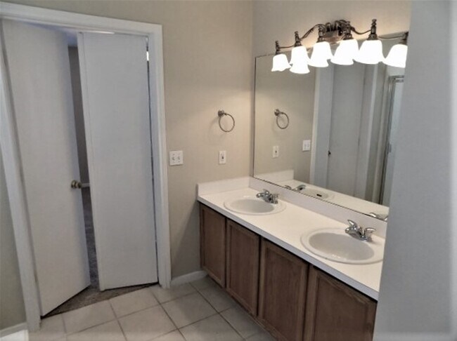 Building Photo - 651 Cypresswood Trce