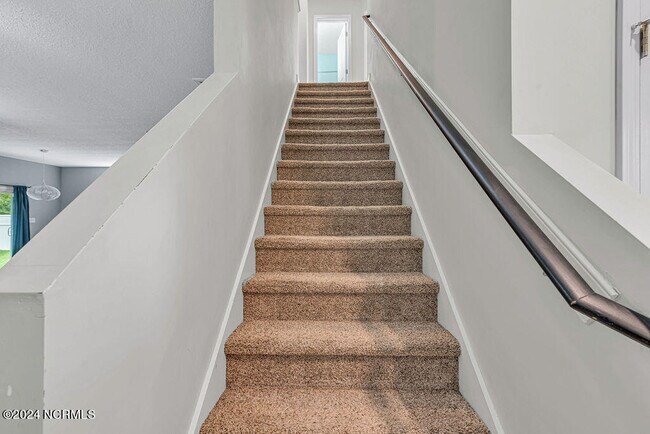 Building Photo - 106 Welcome Way