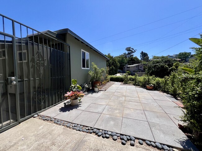 Building Photo - 604 Pennsylvania Ave