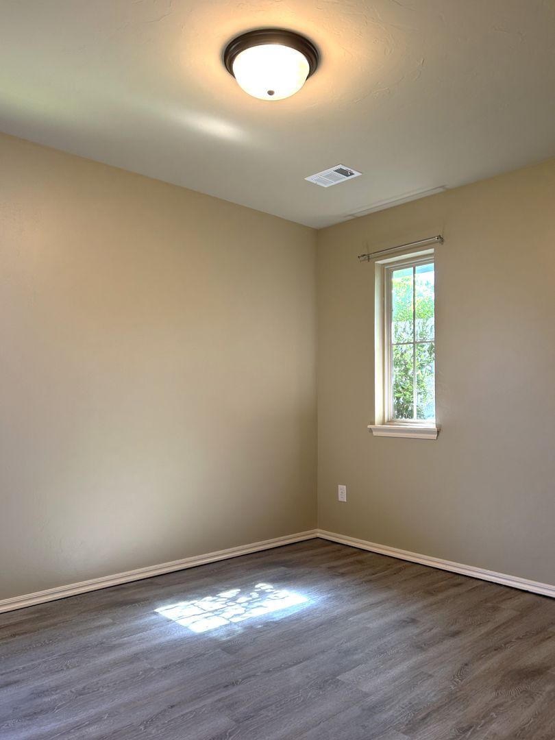 Building Photo - 9517 Crooked Creek Ln