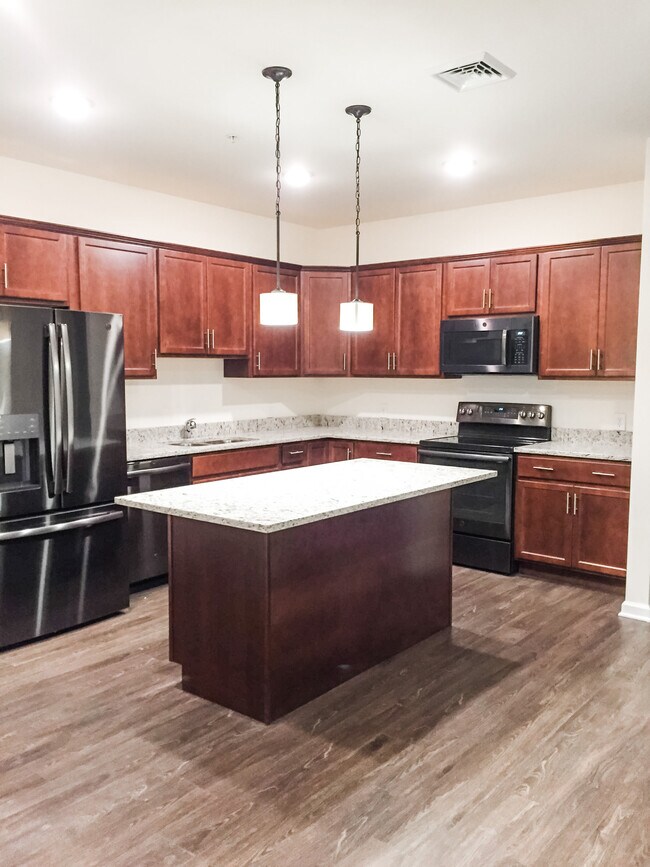 175 Troy Schenectady Rd 175 Troy Schenectady Rd Watervliet NY 12189