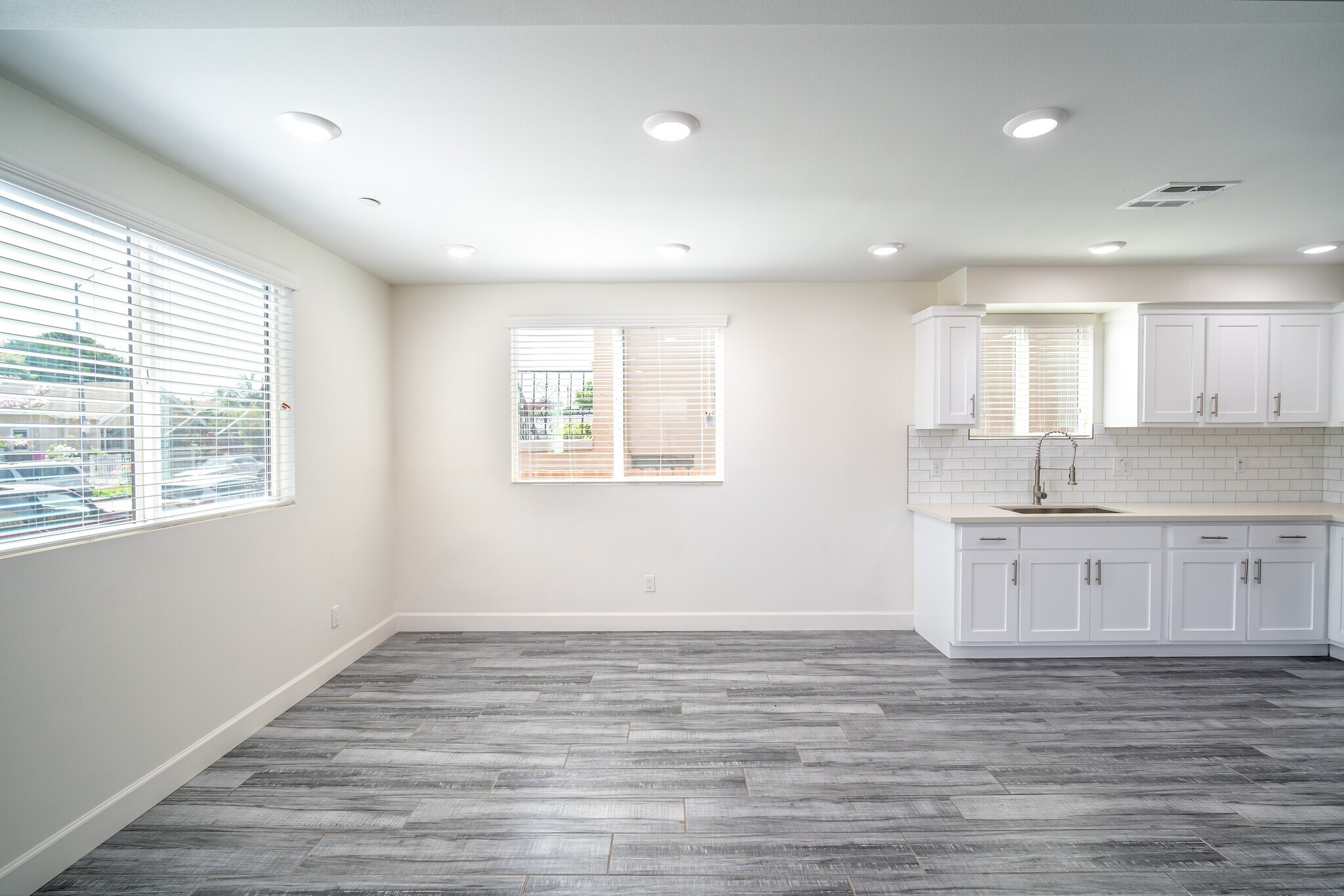 Building Photo - 3553 Sabina St