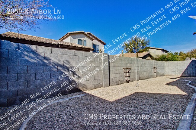 Building Photo - 2050 N Arbor Ln