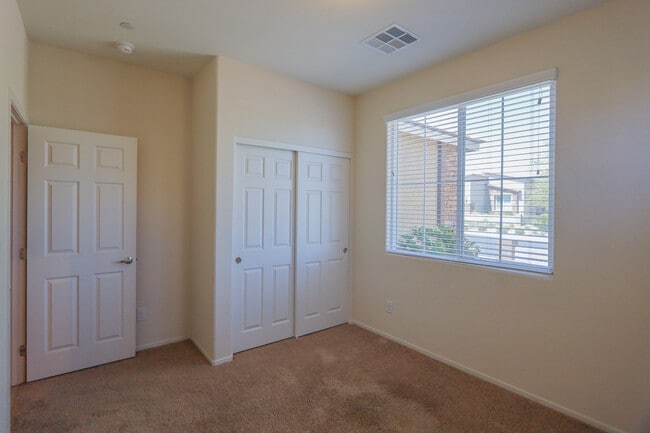 Building Photo - 1294 Luna del Oro Ln