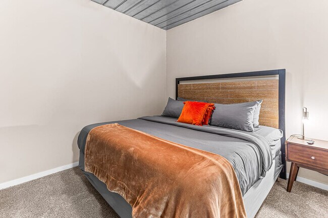 Building Photo - 201 S 1st St