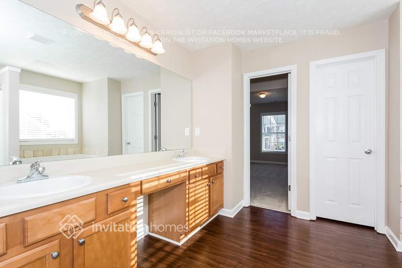 Building Photo - 1025 Levista Dr