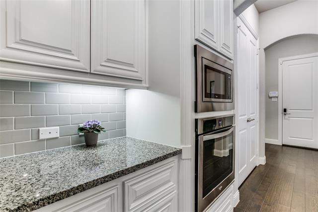 Building Photo - 3901 Bentley Dr