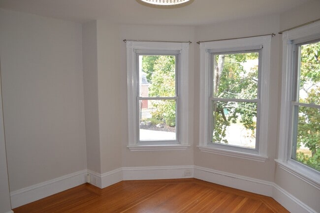 Building Photo - 66 Hoyle St