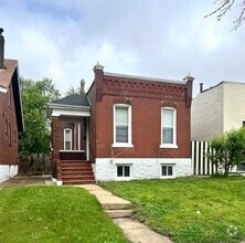 Building Photo - Charming 2 Bedroom, 1 Bath Brick Home in S...