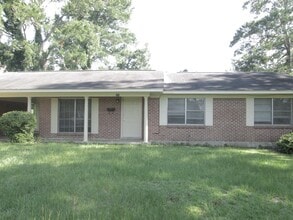 Building Photo - 305 W Florida Ave