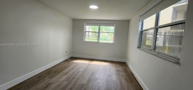 Building Photo - 8363 Lake Dr