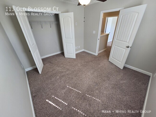Building Photo - 113 Old Blossom Ct