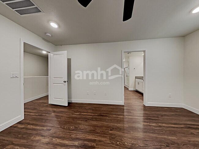 Building Photo - 720 Terrain Star Ave