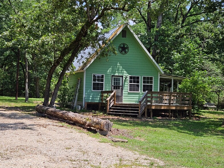 Primary Photo - 223 Ashley Ln