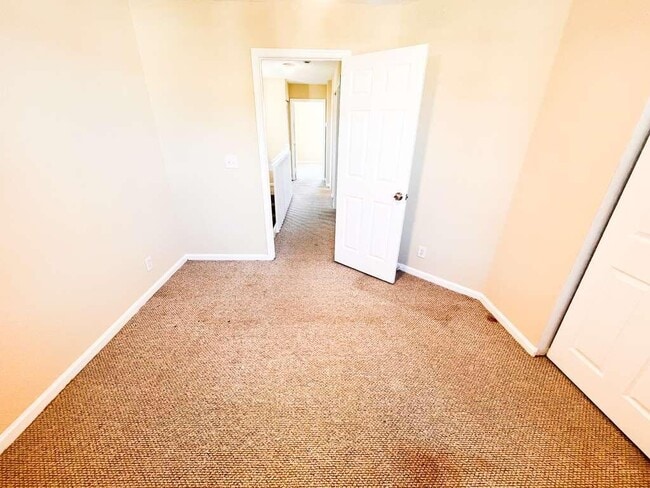 Building Photo - 861 Summit Lake Dr