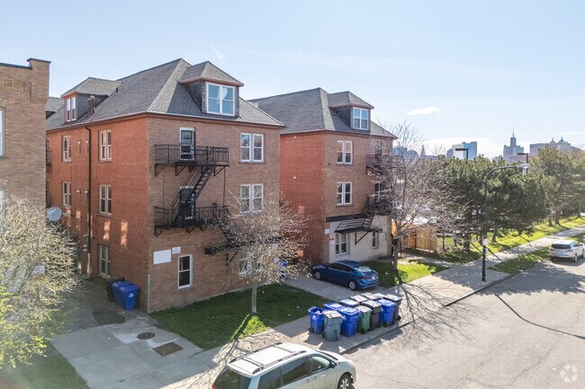 Primary Photo - 359 Busti Ave