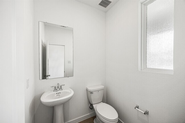 Building Photo - 5822 Majestic Sky Dr