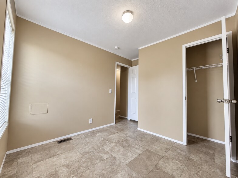 Building Photo - 71597 Penny Ct