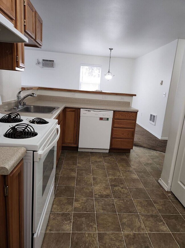 Building Photo - 215-217 K Street -Duplex