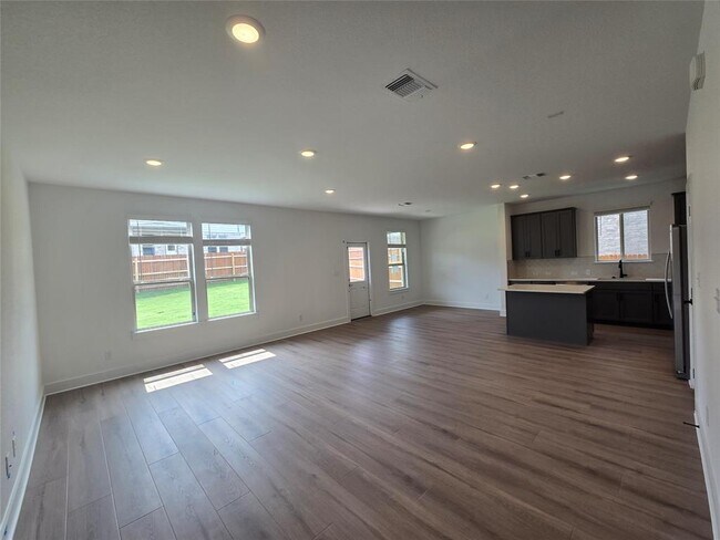 Building Photo - 428 Bristlecone Bend