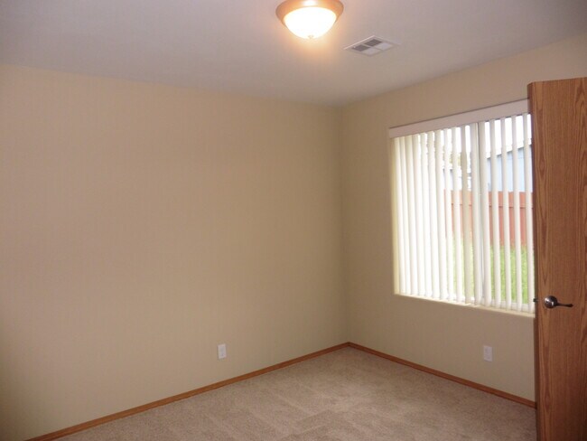 Building Photo - lanh667