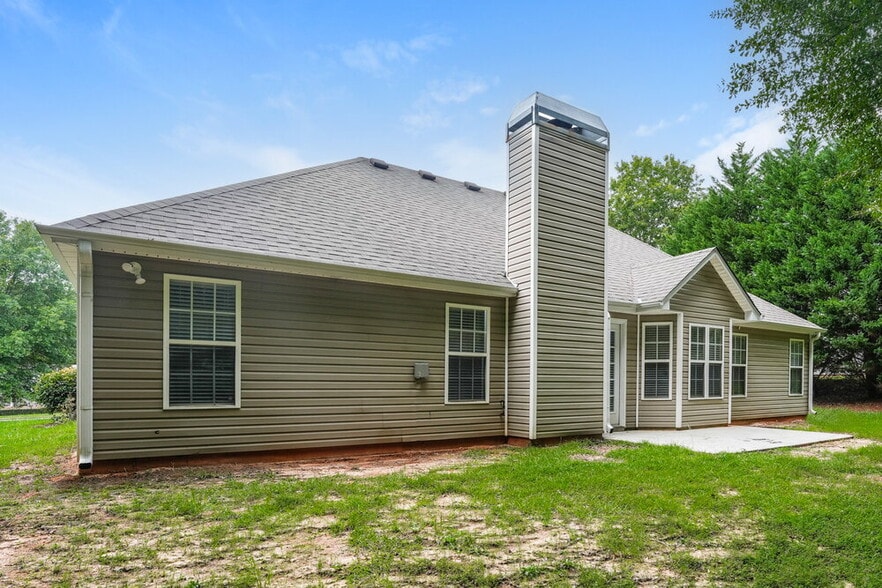 Building Photo - 663 Stonecrest Dr
